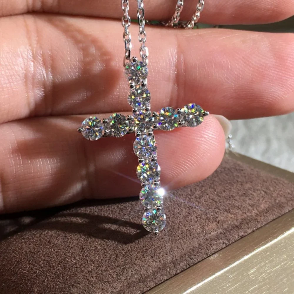 *NEW 925 Sterling Silver Diamond Cross Necklace
